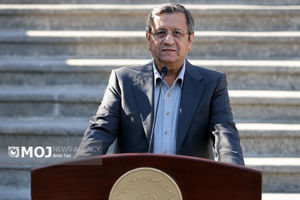 بازگشت ارز صادراتی پتروشیمی و فولاد حتمی است