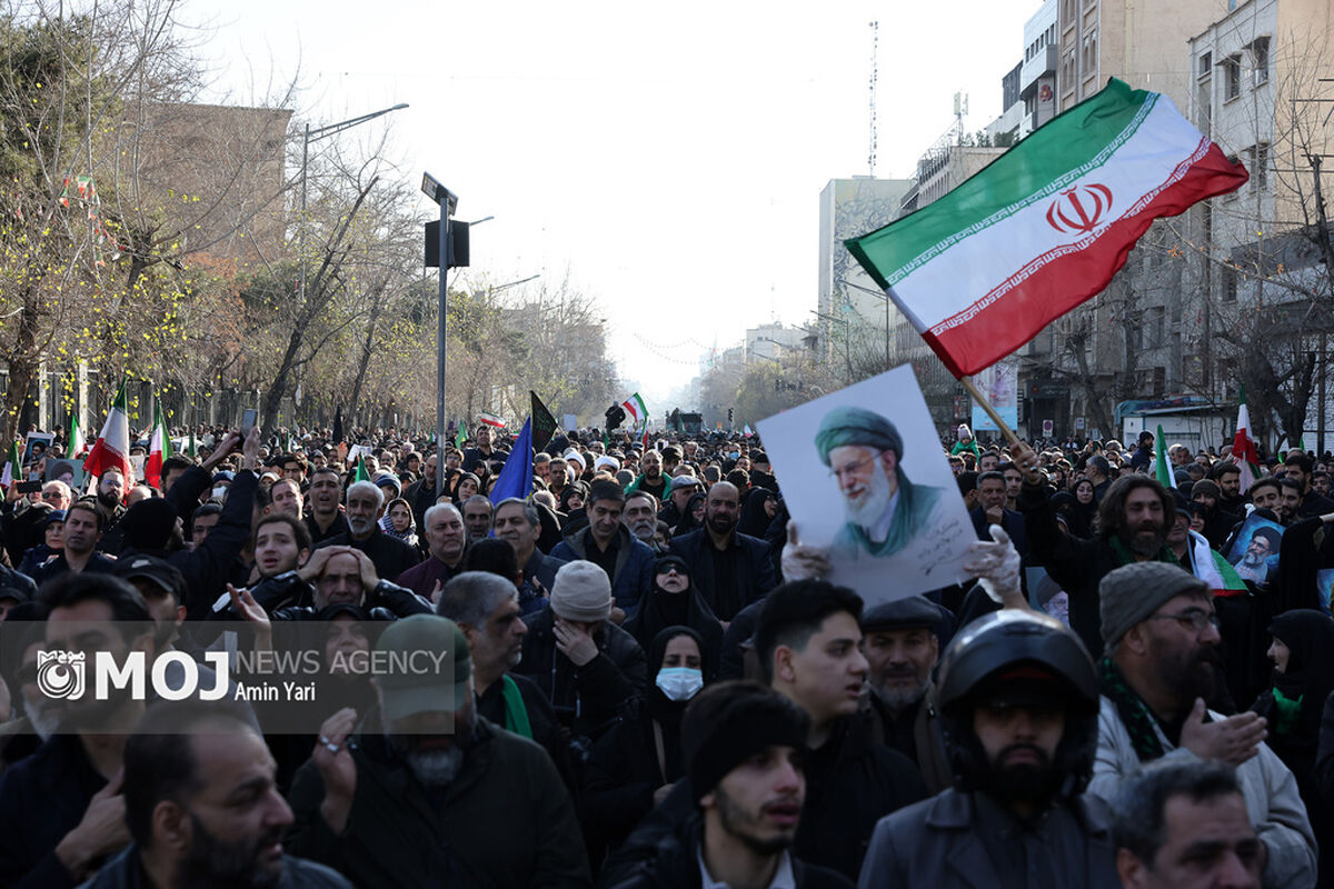 تجمع سوگواران رهبر شهید انقلاب در تهران
