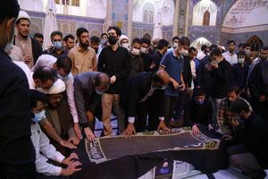 انتقال پیکر محمدحسین فرج نژاد از قم به یزد