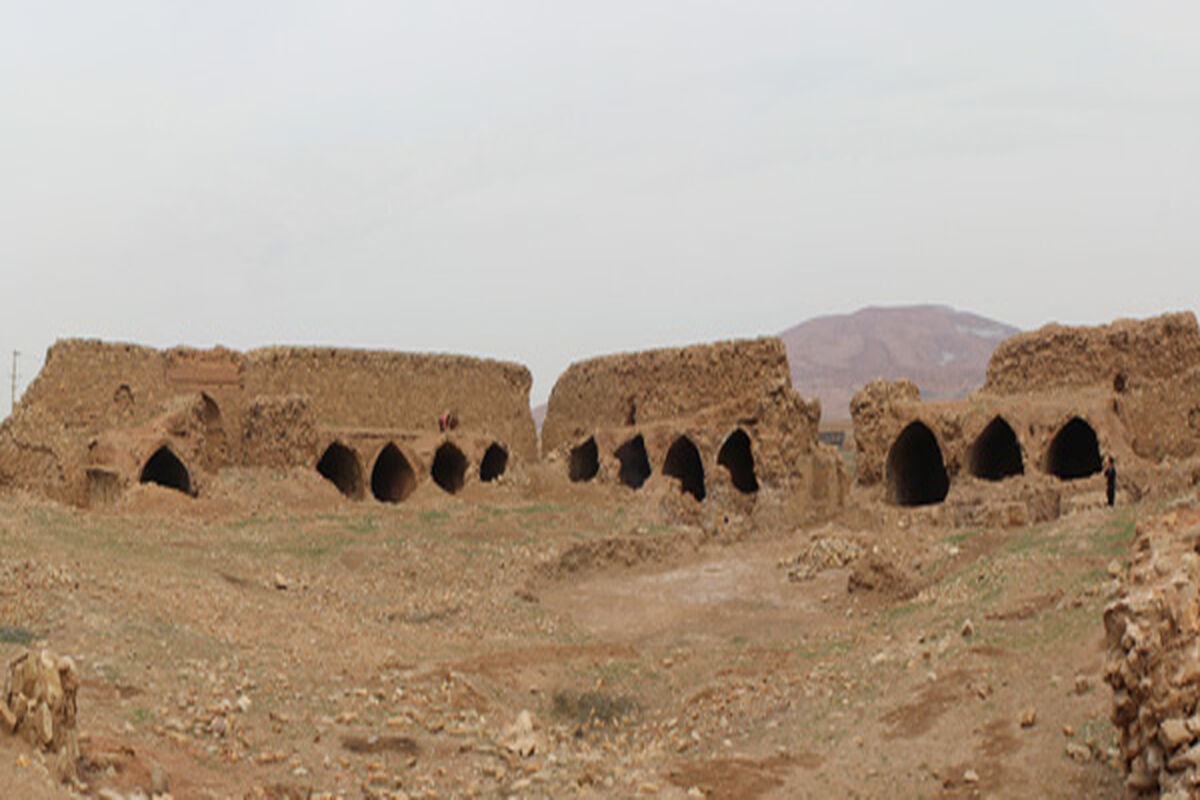 کاروانسرای کوه نمک قم 