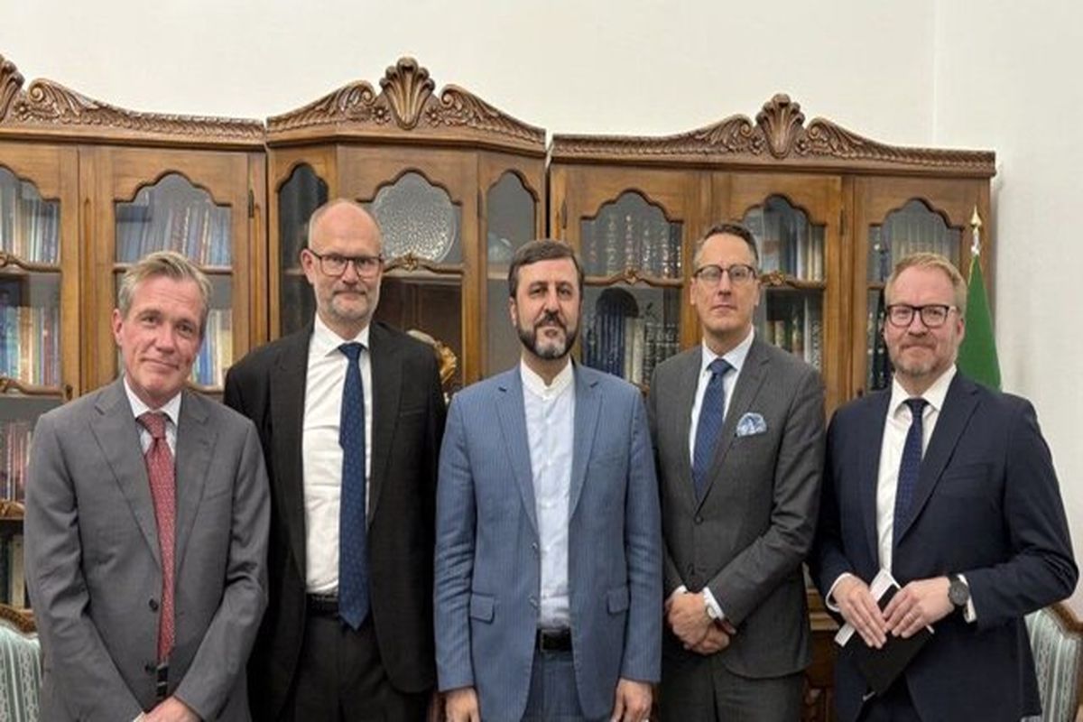 غریب آبادی