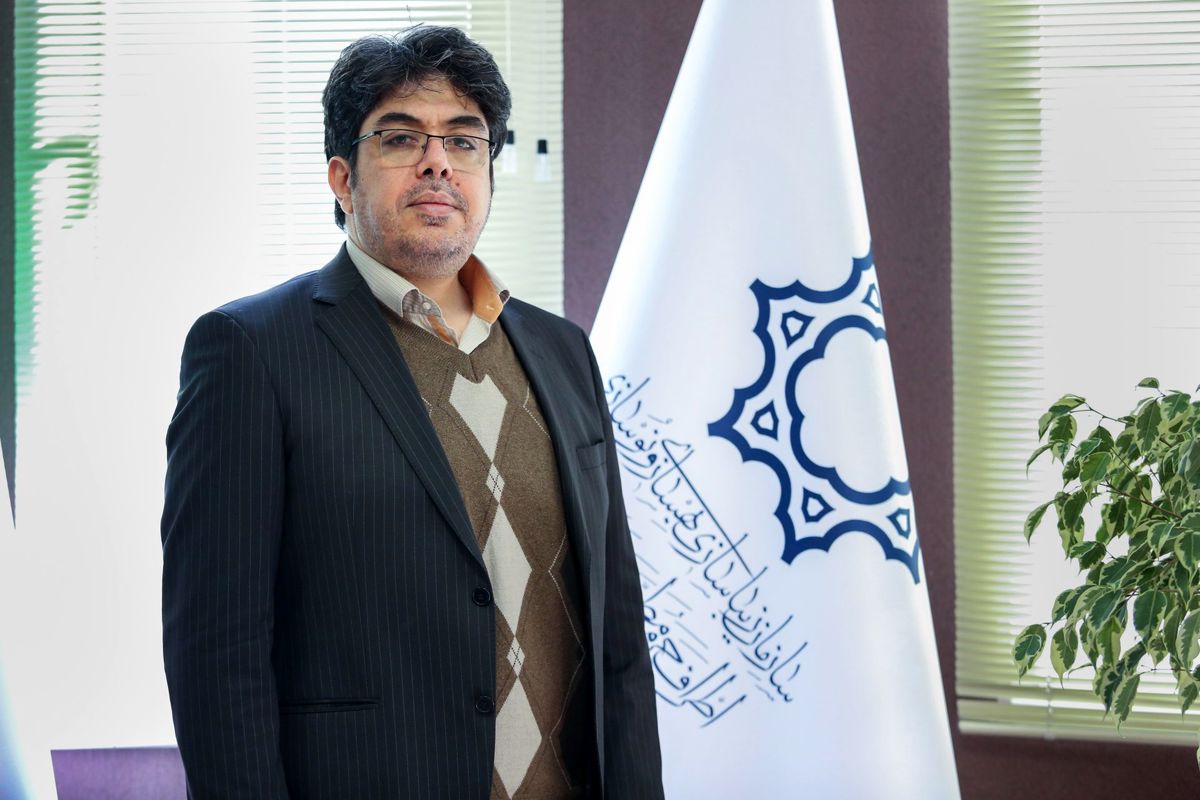 علیرضا خاکی