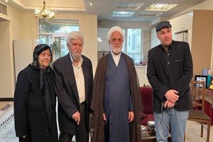 رئیس قوه قضاییه در منزل عنایت‌الله بخشی حضور یافت