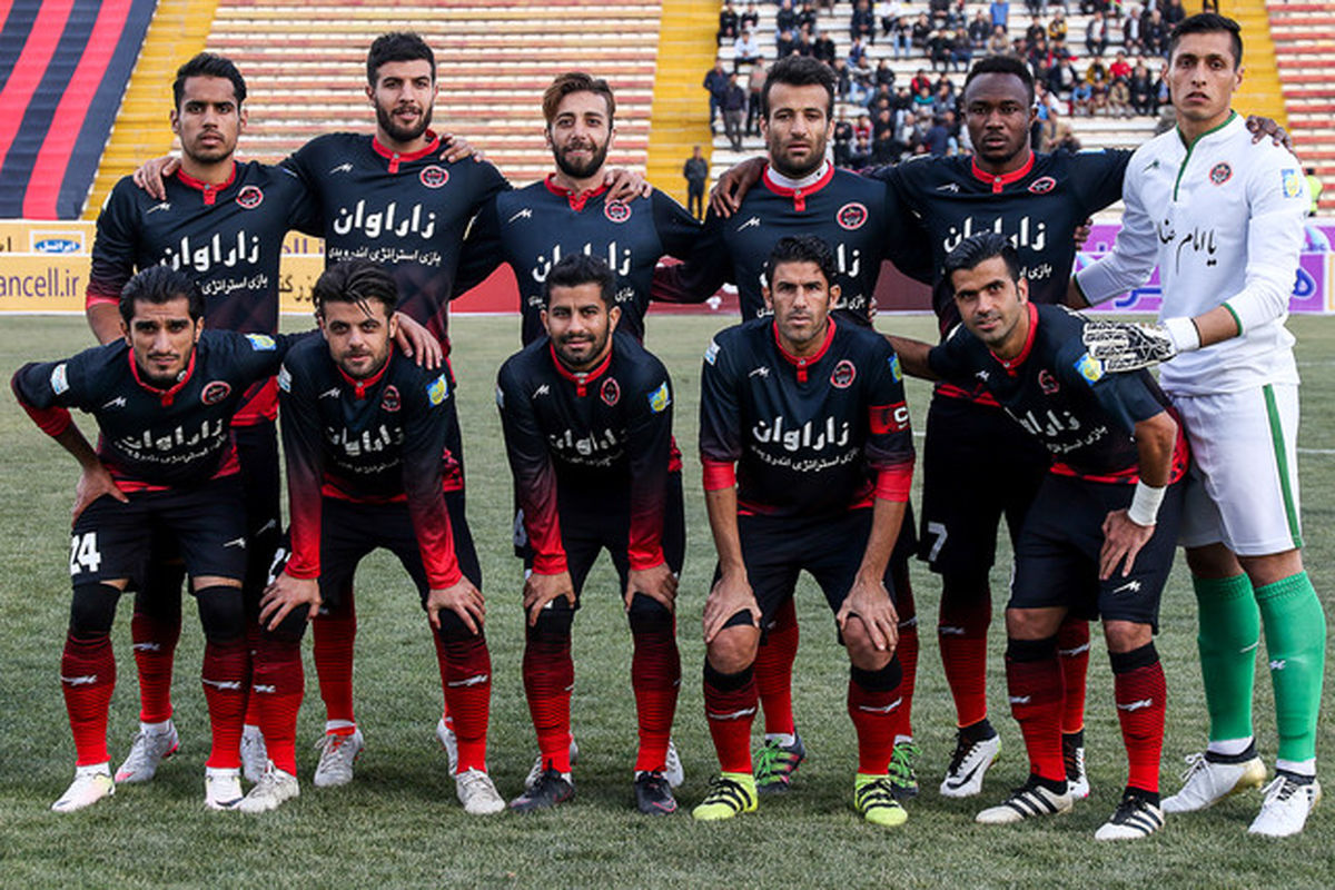 فوتبال سیاه‌جامگان و تراکتورسازی