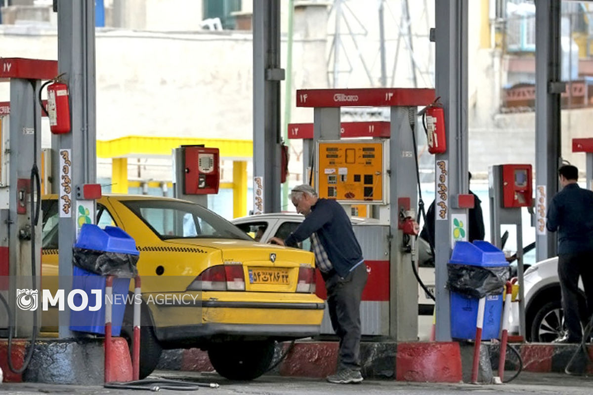 پمپ بنزین و بنزین