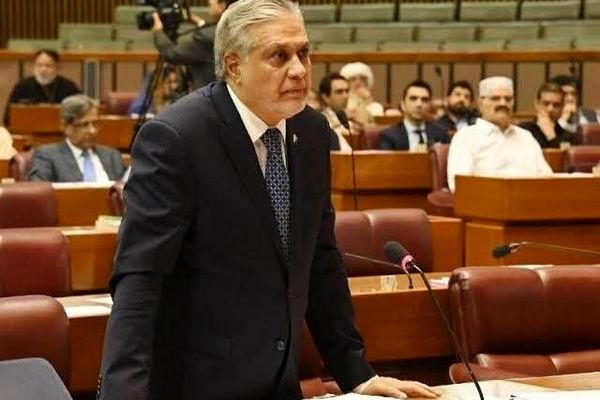 پاکستان برای بازگرداندن خدمه کشتی‌های توقیف‌شده توسط آمریکا تلاش می‌کند