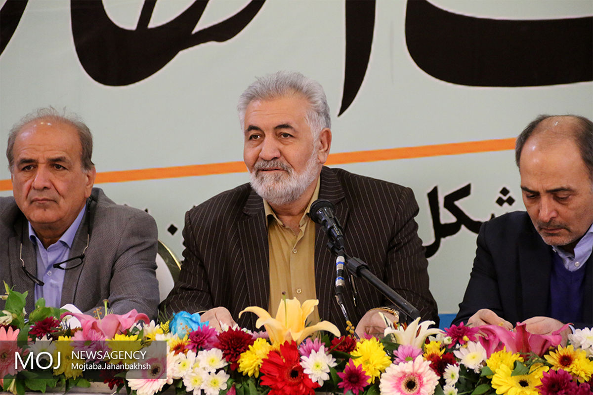 نشست خبری اعضای لیست مورد حمایت فعالان اقتصادی در اصفهان