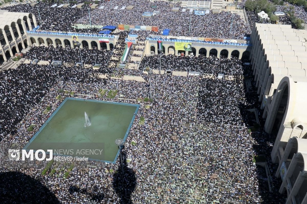 اقامه نماز جمعه به امامت رهبر معظم انقلاب اسلامی