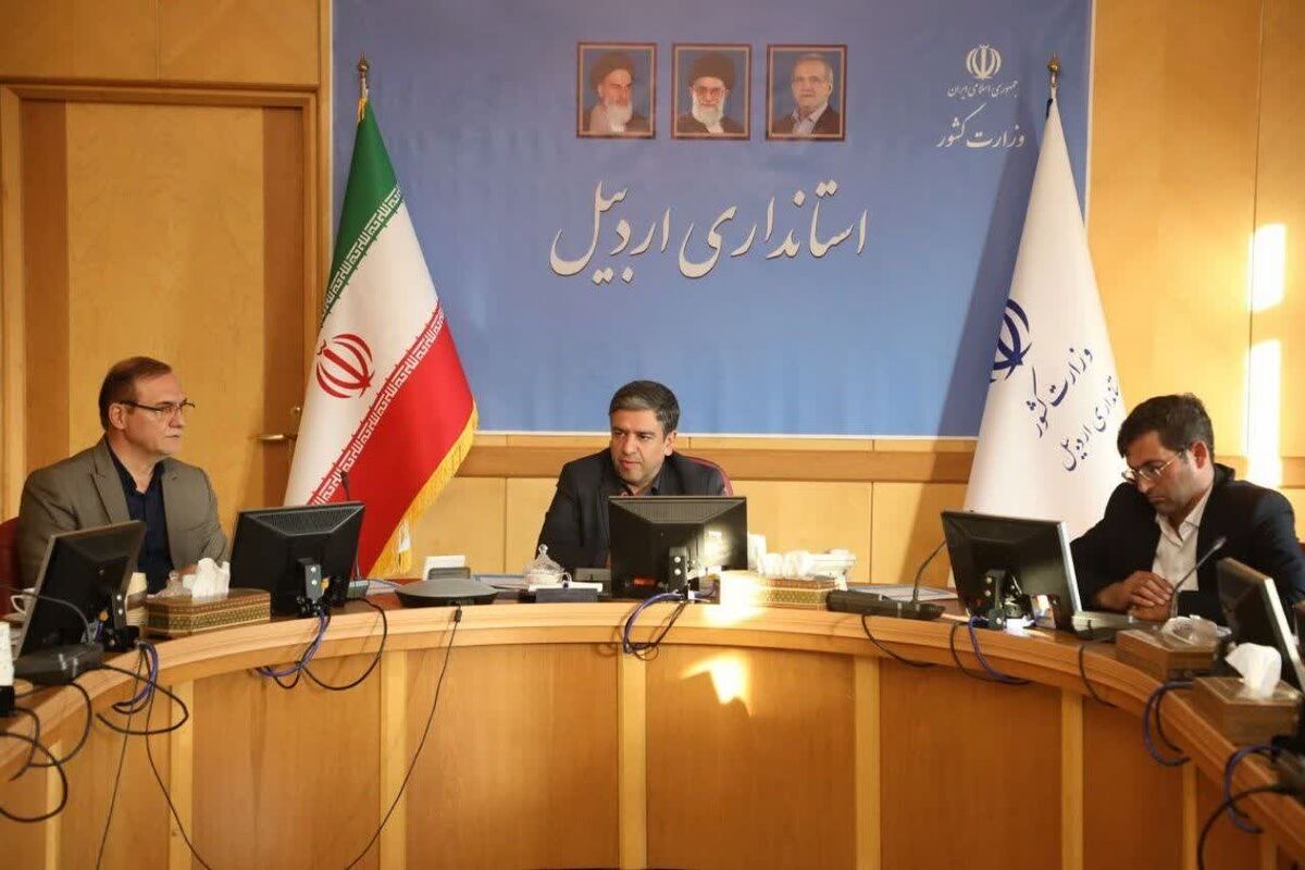 استاندار اردبیل.  