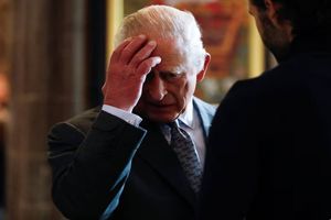 پرونده اندرو و اپستین/اعتراض‌ها دامان چارلز را گرفت