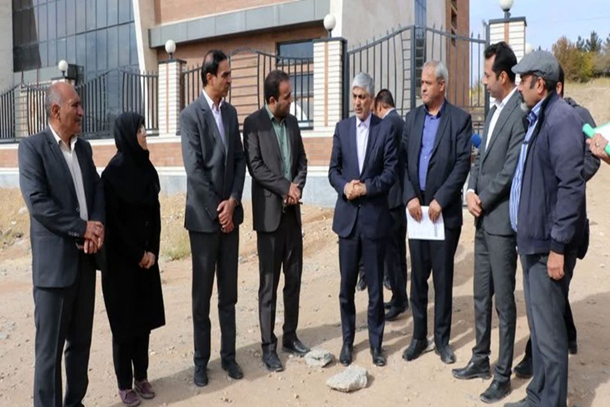 وزیر ورزش و جوانان