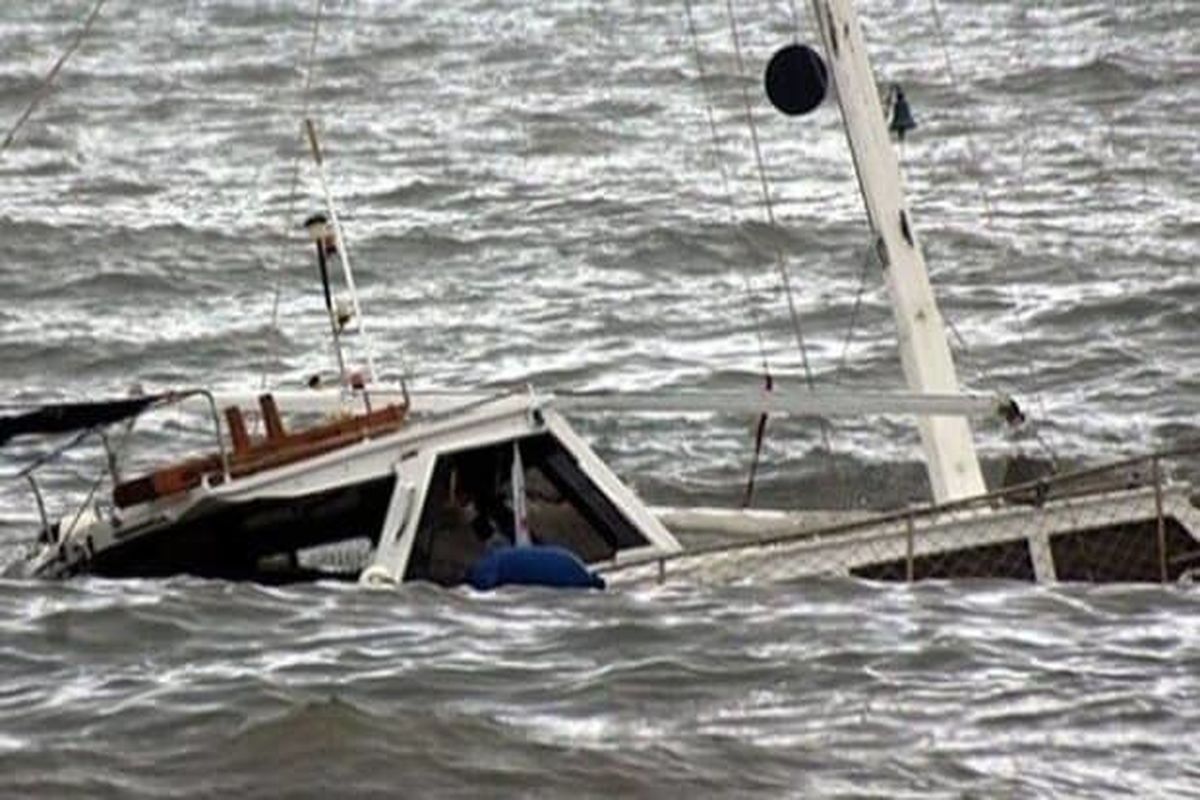 تصادف کشتی کانتینر بر در اب های لارک 