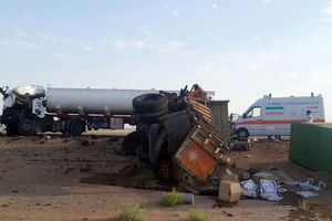 تصادف مرگبار تانکر سوخت با تریلی در محور خور