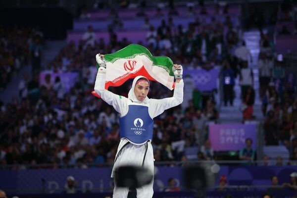 مبینا نعمت‌زاده طلای جهان را در وزن ۵۳- کیلو گرفت