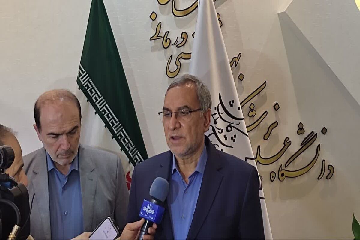 وزیر بهداشت در کاشان