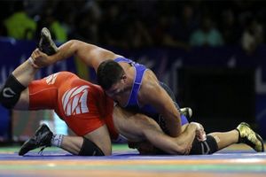 فینال لیگ برتر کشتی آزاد ۱۸ آذرماه برگزار می شود