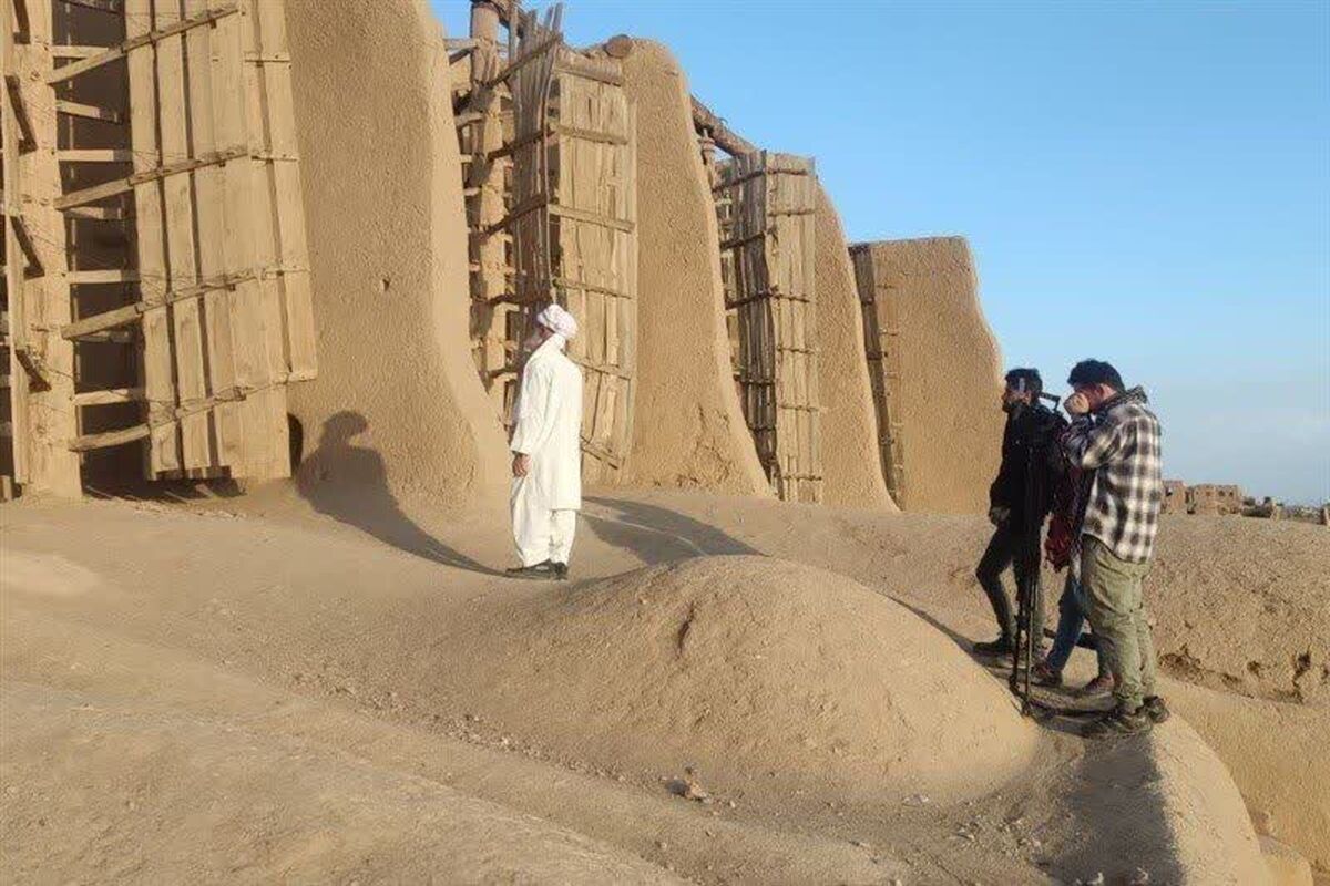 مستند میراث باد
