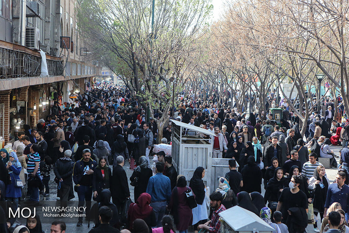 ساعت پایانی سال ۹۶ در بازار تهران