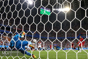 اگر قرار باشد در آسیا فوتبال‌ را ادامه دهم پرسپولیس را تنها نمی گذارم