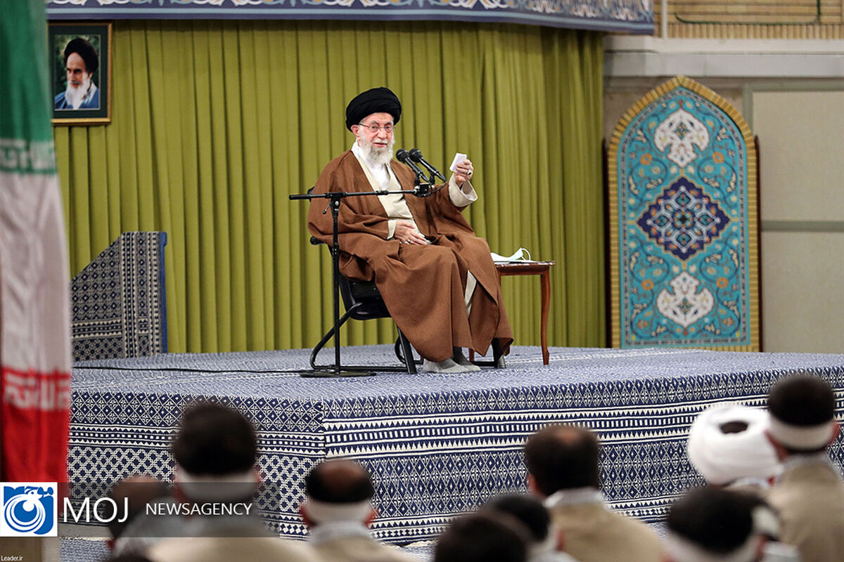 دیدار جمعی از بسیجیان با مقام معظم رهبری
