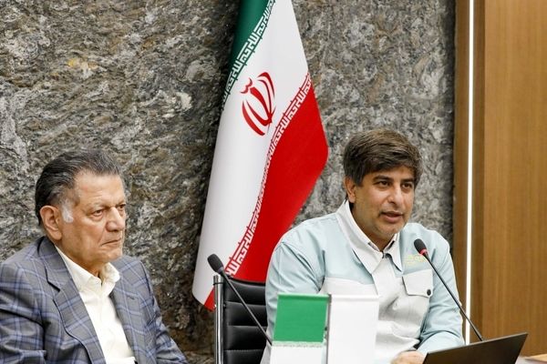 بازسازی فولاد مبارکه با تکیه بر برنامه‌محوری و تجربه پیشکسوتان