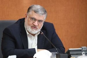 یکی از مسائل مهم تهران شکل‌گیری فعالیت‌های اقتصادی خارج از ضابطه است