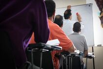 ادامه تحصیل زندانیان در ندامتگاه‌های فارس پیگیری می‌شود