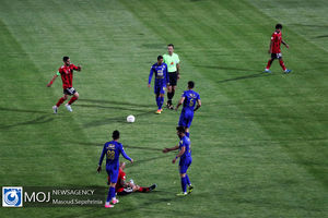 گزارش زنده بازی تراکتور و استقلال/ تراکتور 1 استقلال 3