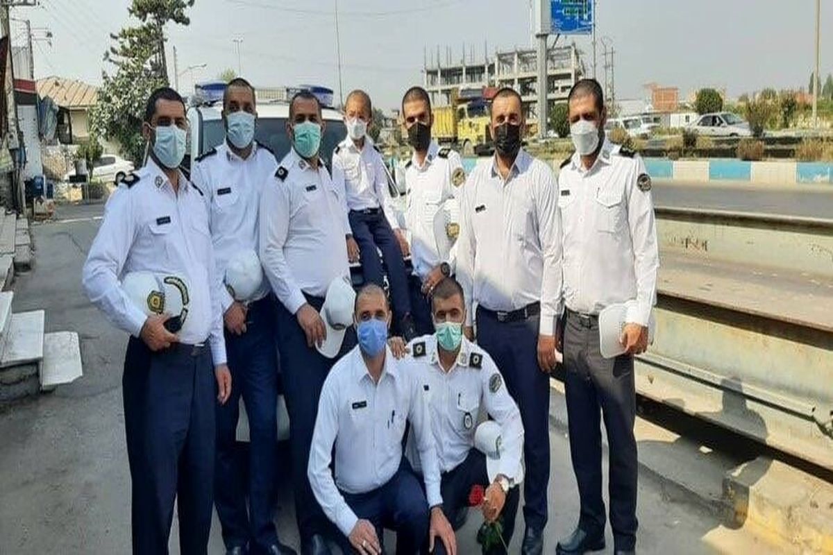 ابراز همدردی ماموران پلیس راه مازندران ب کودک سرطانی