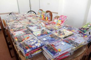 توزیع 500 پک لوازم‌التحریر در بین دانش آموزان مدارس منطقه حمیل