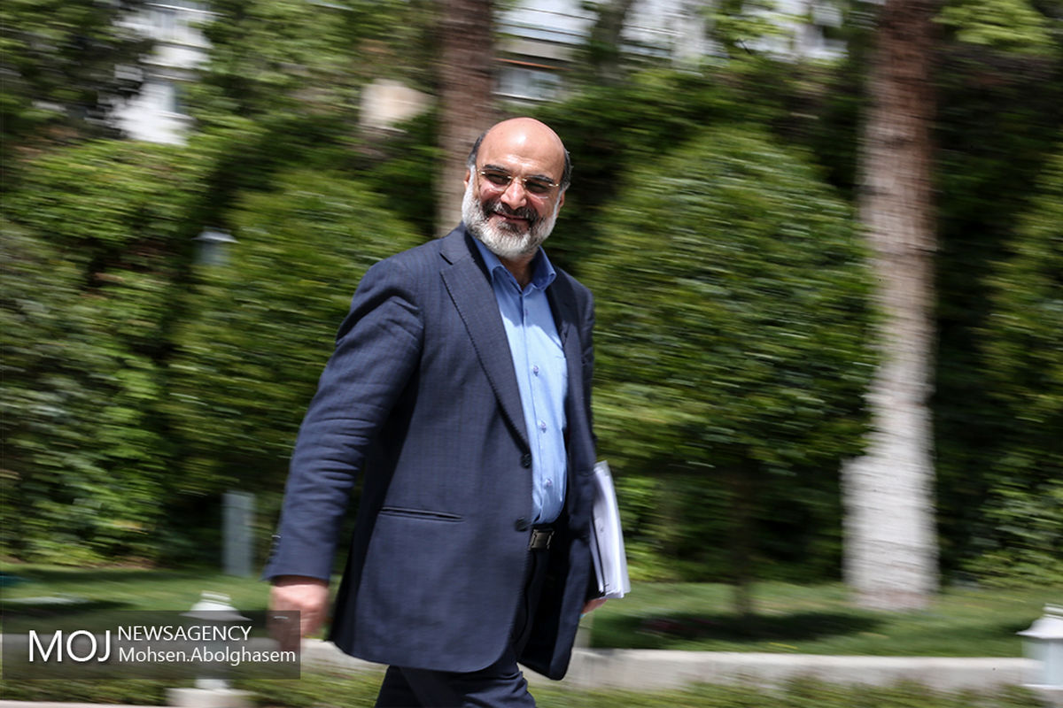 حاشیه جلسه هیات دولت - ۲۸ فروردین ۱۳۹۸