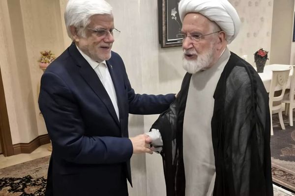 دیدار معاون اول رئیس‌جمهور با مهدی کروبی