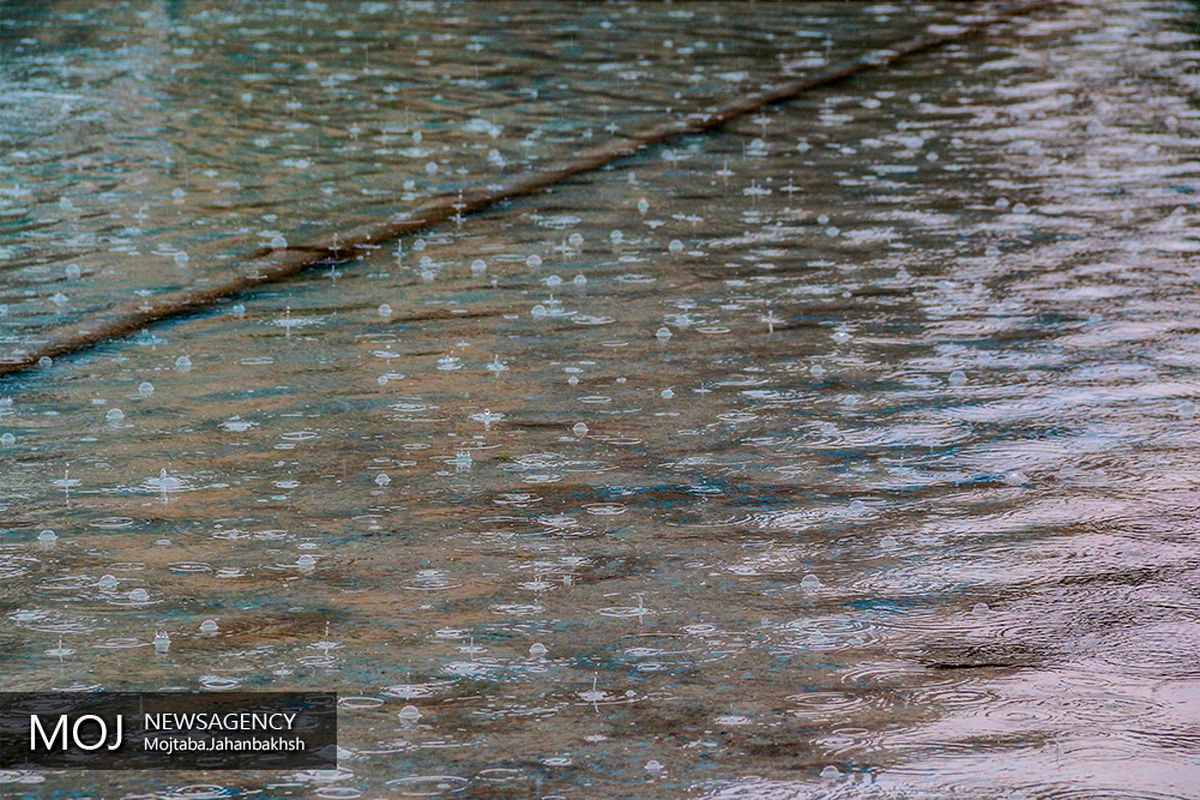 باران پاییزی در میدان امام (ره) اصفهان