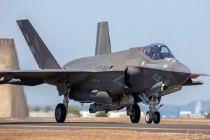 بررسی فروش ۴۸ جنگنده اف‑۳۵ به عربستان در دولت ترامپ