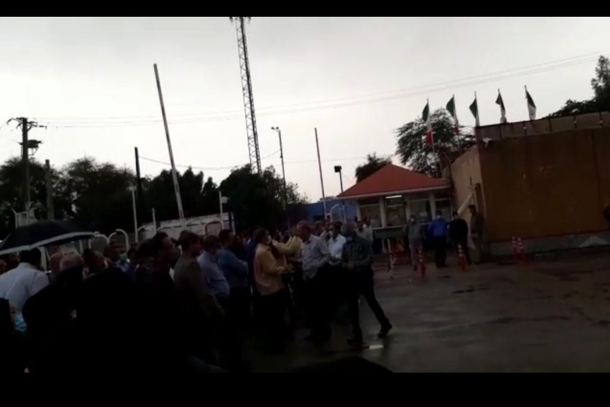 تجمع پرسنل شهرداری اهواز