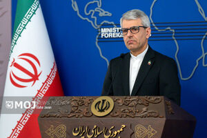 نمی‌توان پذیرفت دشمن گاهی صحبت از گفت‌وگو کند و سپس با جنگ مواجه شویم