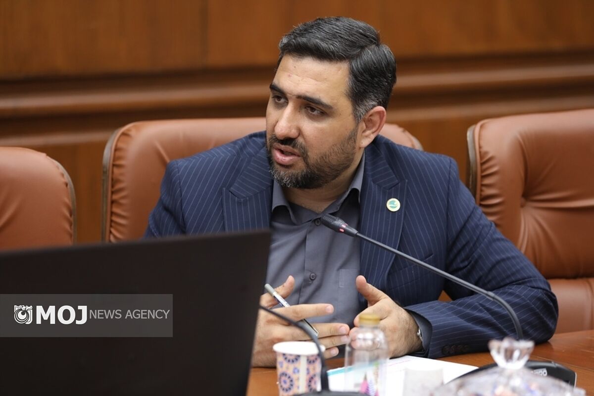 مدیر حقوقی و امور قراردادهای سازمان منطقه آزاد کیش