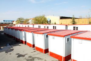  335 کانکس اهدایی هرمزگان به مناطق زلزله زده کرمانشاه