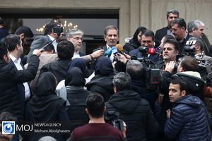 حاشیه جلسه هیات دولت - ۳۰ بهمن ۱۳۹۸