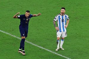 خشم امباپه از مسی با لبخند، ختم به خیر شد