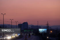 تهران در وضعیت قرمز، هوا در ۲۴ ایستگاه ناسالم برای همه شد