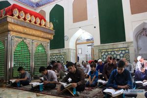 آیین جزء خوانی قرآن کریم در امامزادگان نطنز برگزار می شود