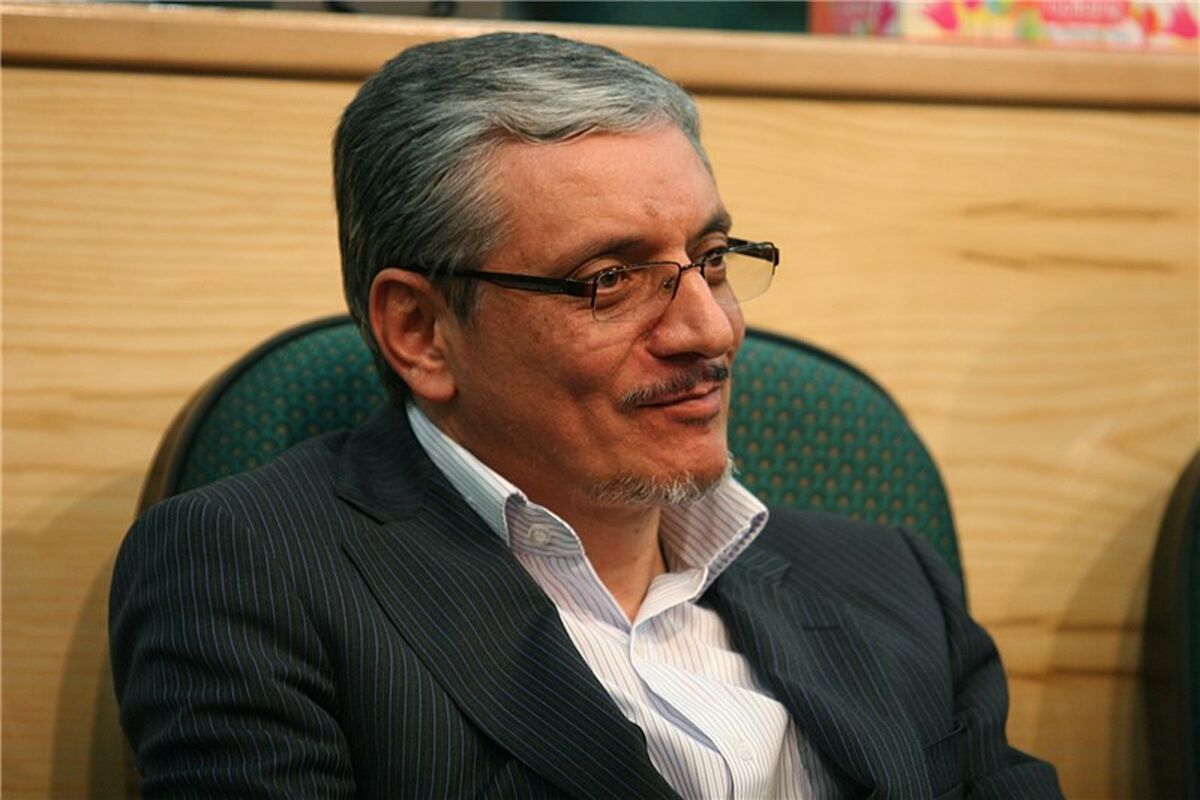 طلایی نیک