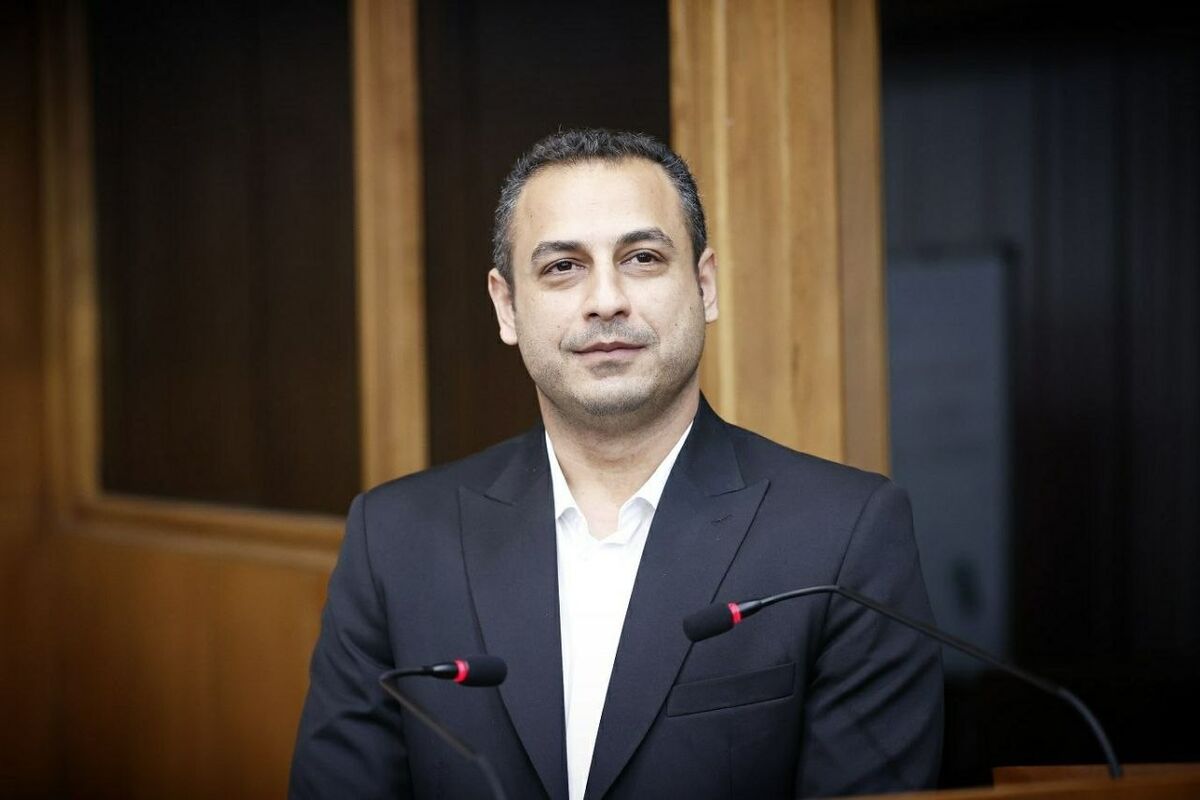 هادی خناری‌نژاد، قهرمان اسبق ژیمناستیک 