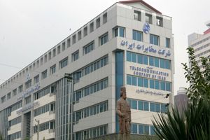 مدیران از میان کارمندان داوطلب پست‌های مدیریتی انتخاب می‌شوند