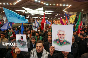 شهیدان سلیمانی و المهندس نماد جهاد و مقاومت در برابر ظلم هستند