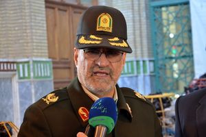 رد رشوه 200 میلیون ریالی مأموران پلیس کرمانشاه در مقابل احتکار