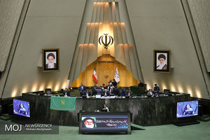 بررسی علل ناکارآمدی شرکت‌های خودروساز داخلی در دستور کار امروز مجلس قرار گرفت