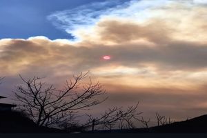 قلب هیرکان می‌سوزد؛ دود عملیات اطفای حریق را کند کرد