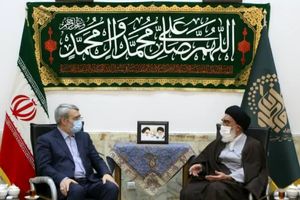 عزت و سربلندی در گرو ایستادگی مقتدرانه مقابل دشمن 